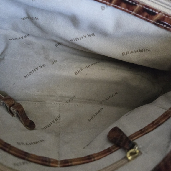 Brahmin Tan and Silver Crocodile Crossbody Bag - Picture 10 of 13